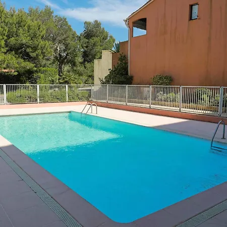 Apartamento Les Sangliers-2 By Interhome Saint-Raphaël